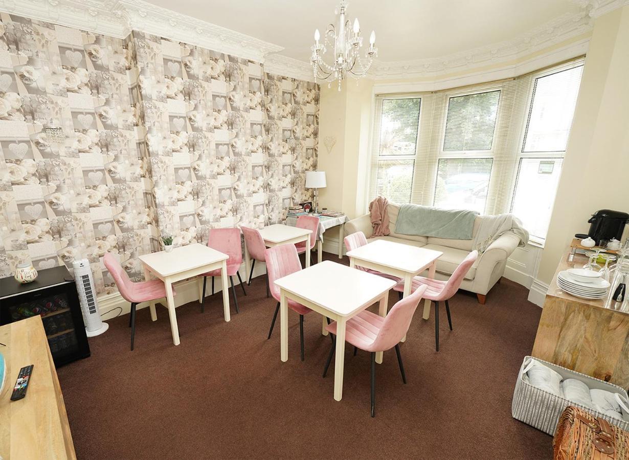 The Rosedene Hotel Llandudno Ngoại thất bức ảnh